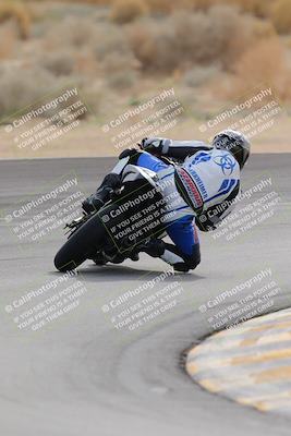 media/Dec-17-2022-SoCal Trackdays (Sat) [[224abd9271]]/Turn 10 Backside (120pm)/